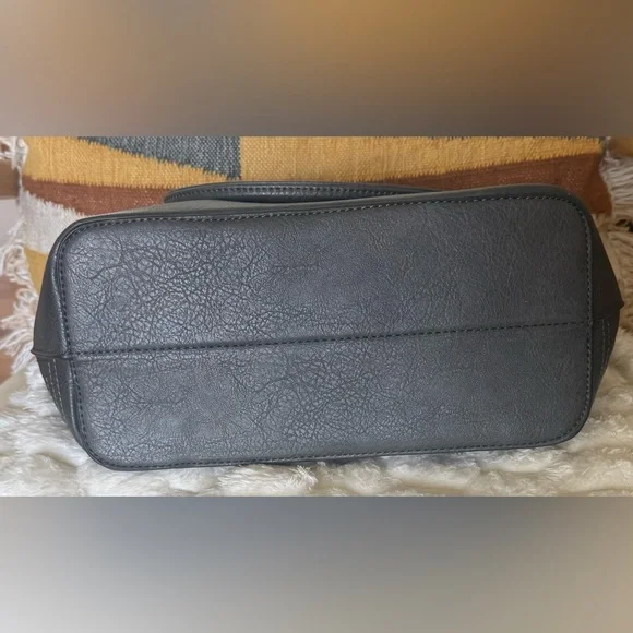 Kate Spade New York Quilted Leather Satchel Gray Large Top Handle Bag Gold HW - Picture 7 of 11